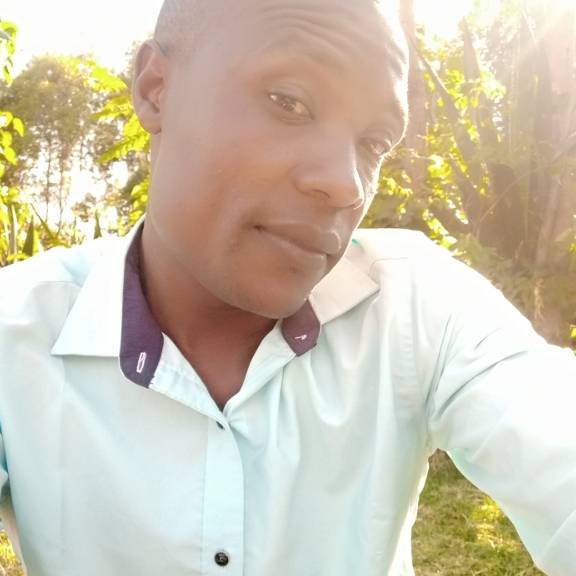 Amosi Mosena